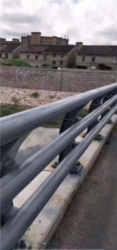 道路防撞護(hù)欄