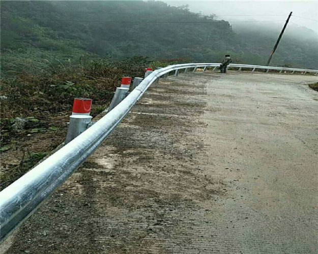 都勻防撞鋼護欄