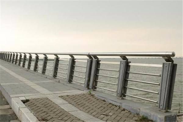  不銹鋼防撞護欄