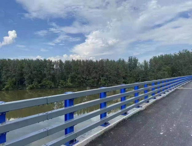 道路防撞護(hù)欄